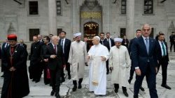 2025.11.29 Viaggio Apostolico in Turkiye - Visita alla Moschea Sultan Ahmed