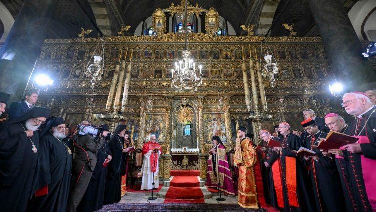Pašlovinimo apeigos patriarchalinėje Šv. Jurgio bažnyčioje 