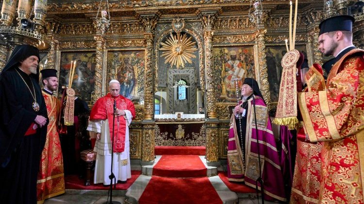 Modlitwa uwielbienia w kościele św. Jerzego