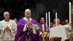 Lev XIV. při mši svaté v istanbulské Volkswagen Areně, 29. listopadu 2025