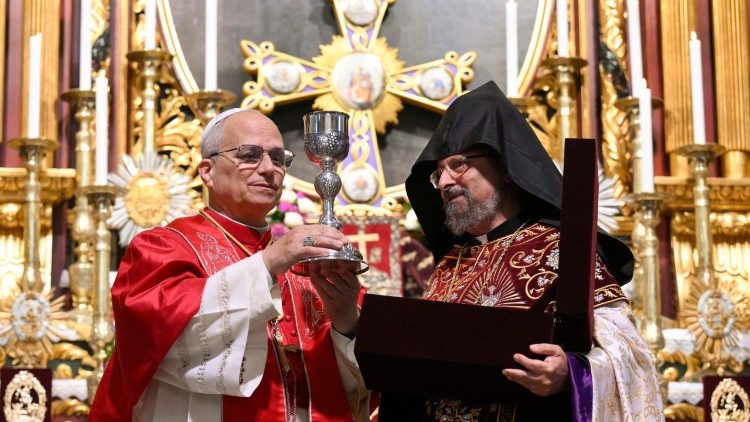 2025.11.30 Viaggio Apostolico in Turkiye - Visita di Preghiera alla Cattedrale Armena Apostolica