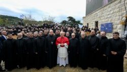 2025.12.01 Viaggio Apostolico in Libano - Visita e Preghiera sulla Tomba di San Charbel Makluf presso il Monastero di San Maroun ad Annaya