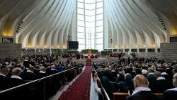 Poutní míst Panny Marie, Královny Libnonu v Harisse, interiér kostela, 1. prosince 2025