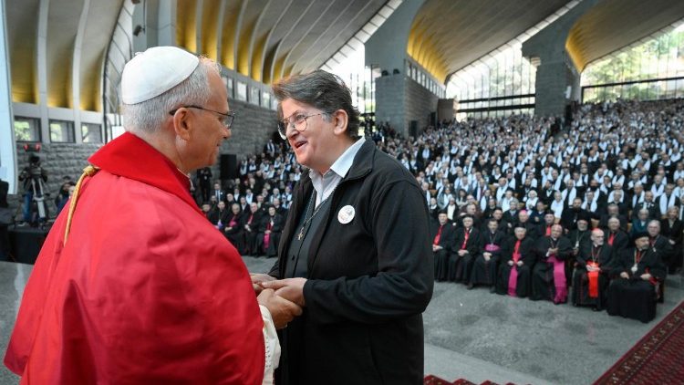 Sr  Dima baada ya kutoa ushuhuda