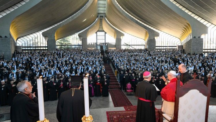 2025.12.01 Viaggio Apostolico in Libano - Incontro con i Vescovi nel Santuario di Nostra Signora del Libano ad Harissa
