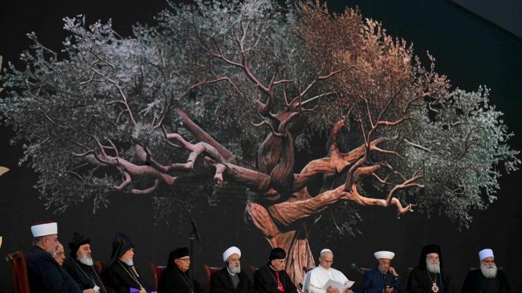 Papież wysłuchał przemów przedstawicieli różnych religii