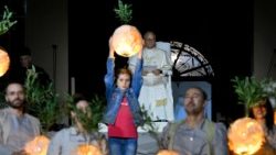 2025.12.01 Viaggio Apostolico in Libano - Incontro con i giovani nel piazzale antistante il Patriarcato di Antiochia dei Maroniti a Bkerke