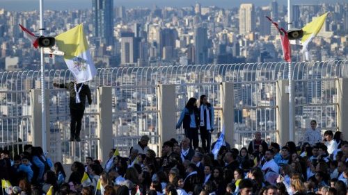 Líbano, pe. Marun: o Papa nos deu coragem, a paz é um compromisso de cada um de nós