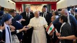 البابا لاوُن الرابع عشر يزور مستشفى دير الصليب للأمراض النفسية والعقلية في جل الديب ٢ كانون الأول ديسمبر ٢٠٢٥