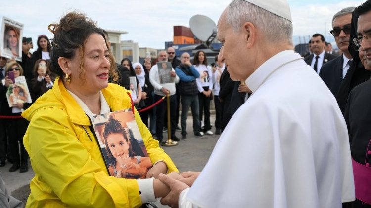 2025.12.02 Viaggio Apostolico in Libano - Preghiera silenziosa al luogo dell’esplosione del porto di Beirut
