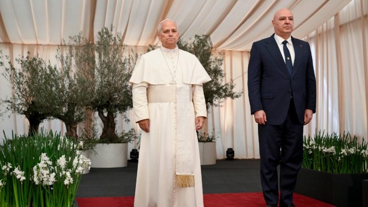 XIV. Leó pápa és a libanoni államfő