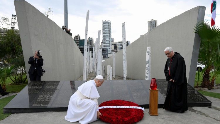 Papa aliweka shada la maua
