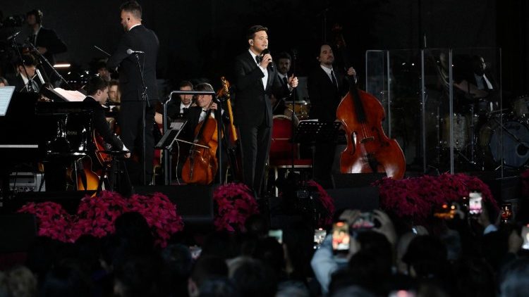 Un momento dell'esibizione di Michael Bublé