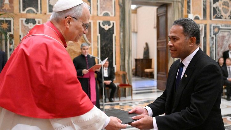 Встреча с дипломатами