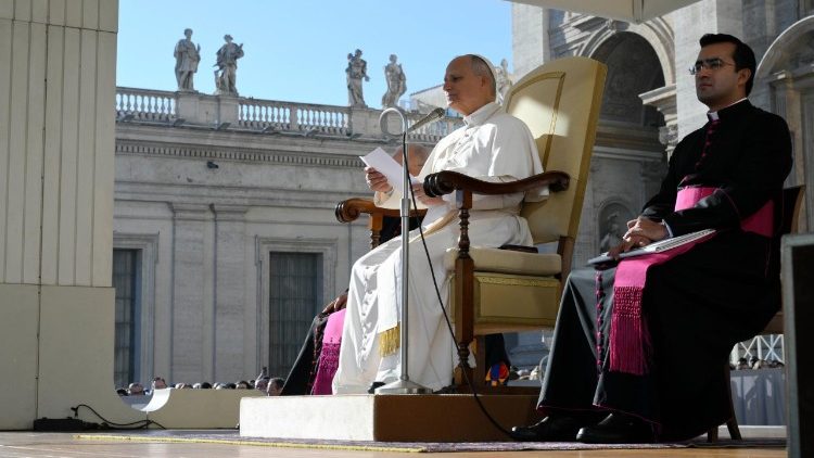Ministranci w Jeleniej Górze - Cieplicach czytają wszystkie nauki Leona XIV