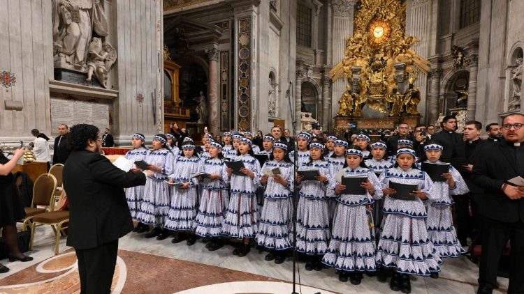 Il coro di bambine latinoamericane