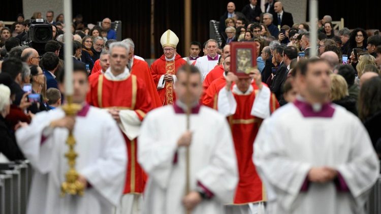 2025.12.13 Card. Parolin Messa per il Giubileo della Farnesina