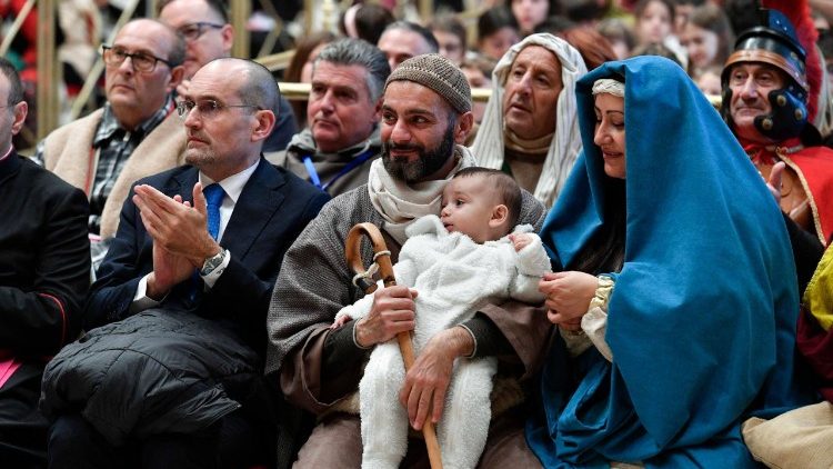 Os representantes de Jos&eacute;, Maria e o Menino Jesus
