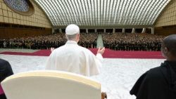 2025.12.13 La papa Leon al XIV-lea, participanții la Jubileul diplomației italiene. 