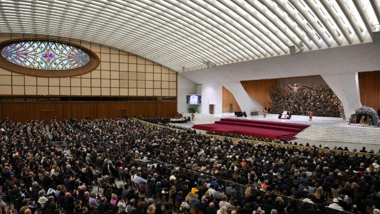 El Papa y los participantes en el Jubileo de la Diplomacia Italiana