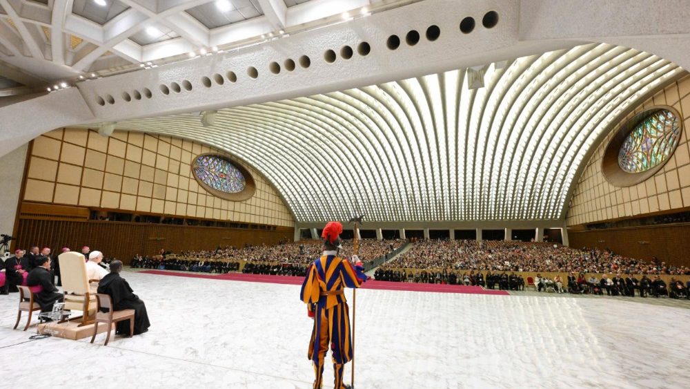 La Leon XIV, donatorii Bradului si Ieslei de Crăciun din Vatican