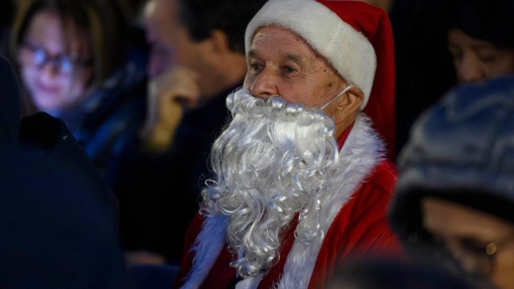 Uzinduzi wa mti na Pango la Kuzaliwa kwa Bwana