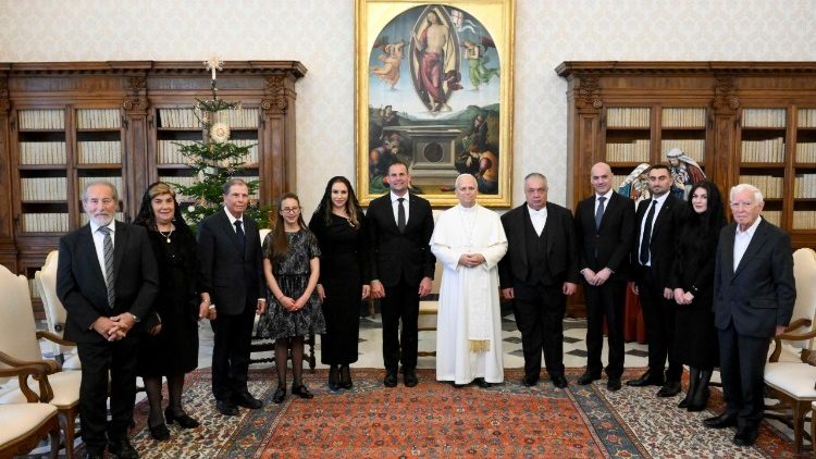 Папата с малтийската делегация