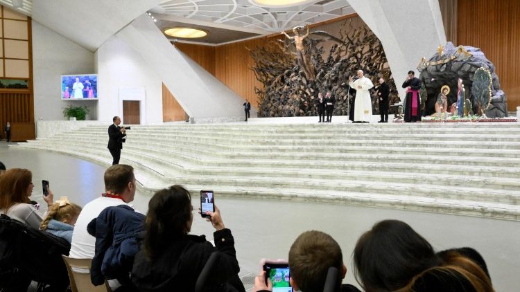 K&ouml;sz&ouml;nt&eacute;s a betegeknek