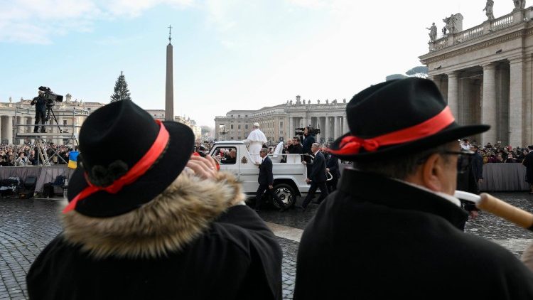 Due zampognari che hanno preso parte all'udienza generale