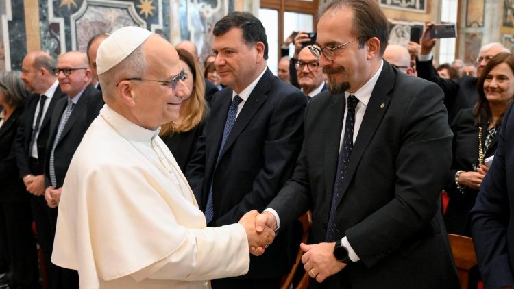 Leó pápa az olasz jogtanácsosokkal