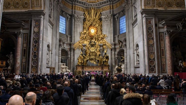 Un momento de la santa misa en preparaci&oacute;n a la Navidad para los trabajadores de la Santa Sede y del Estado de la Ciudad del Vaticano