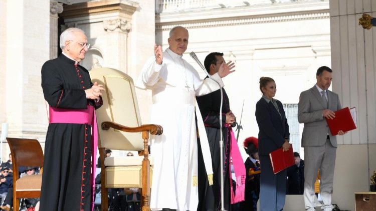 Papa akibariki waamini na mahujaji