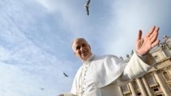 Il Papa in piazza San Pietro