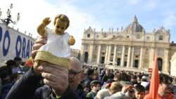 البابا يتلو صلاة التبشير الملائكي ويتحدث عن فضائل القديس يوسف