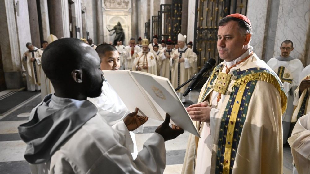 Кардынал Макрыцкас зачыніў Святую Браму Базілікі Санта-Марыя-Маджорэ
