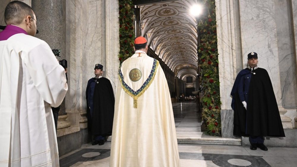 Makrickas preside el rito de clausura de la Puerta Santa 