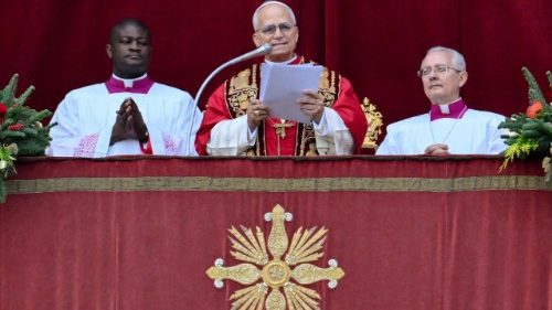 Urbi et Orbi, il Papa: la pace &egrave; responsabilit&agrave; comune, non farsi vincere dall’indifferenza 