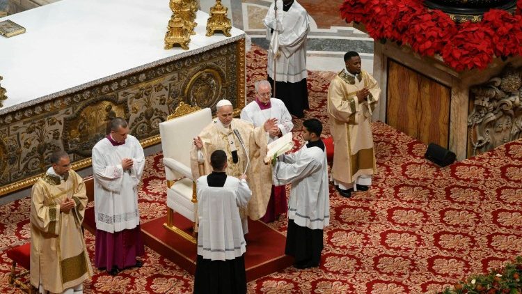 Un momento de la santa misa del d&iacute;a de Navidad presidida por el Papa Le&oacute;n XIV 