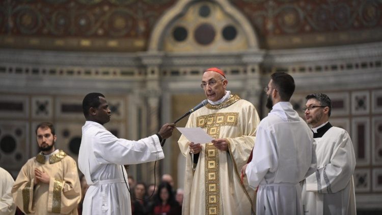 El cardenal Vicario pronuncia su homil&iacute;a