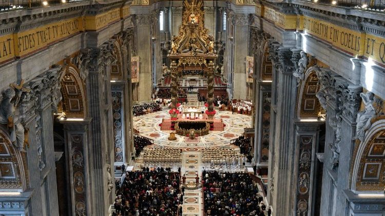 Circa 5.500 i fedeli che hanno partecipato alla Messa nella Basilica di San Pietro.