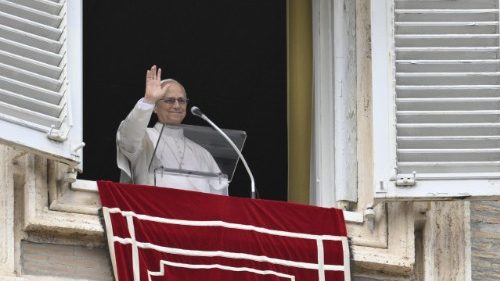 Angelus. P&aring;ven: Ha omsorg om m&auml;nniskan