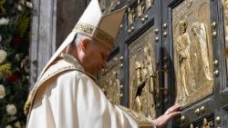 Closing of Holy Door and Holy Mass on Solemnity of the Epiphany of the Lord