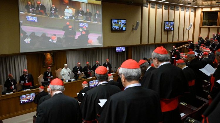 I lavori in Aula del Sinodo