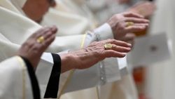 Modlitba, ilustrační foto