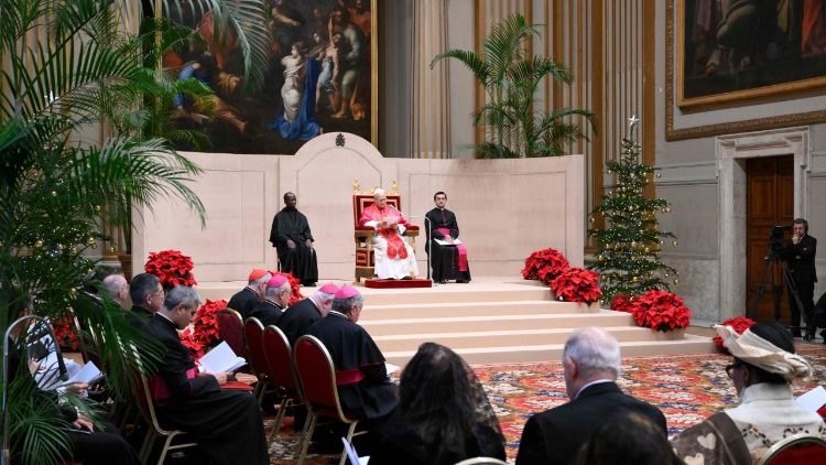 Il Papa riceve gli ambasciatori per gli auguri per il nuovo anno
