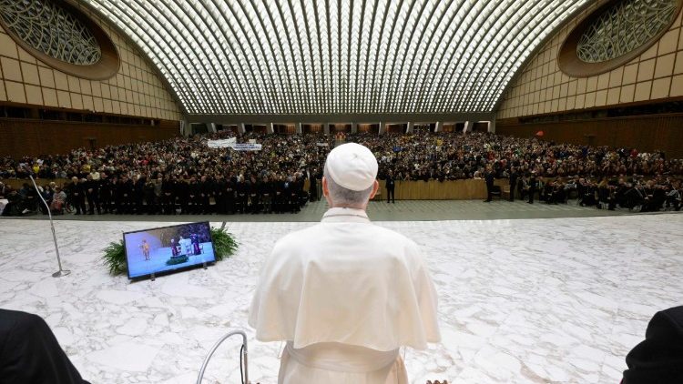 Juventude da Diocese de Roma na Sala Paulo VI