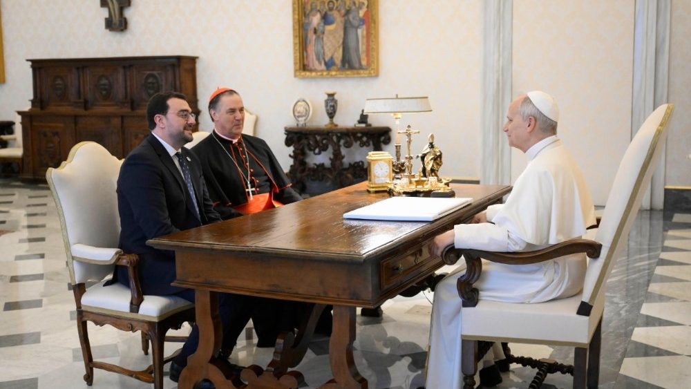 La Leon XIV, președintele Guvernului Principatului de Asturia, Adrian Borbon Rodriguez