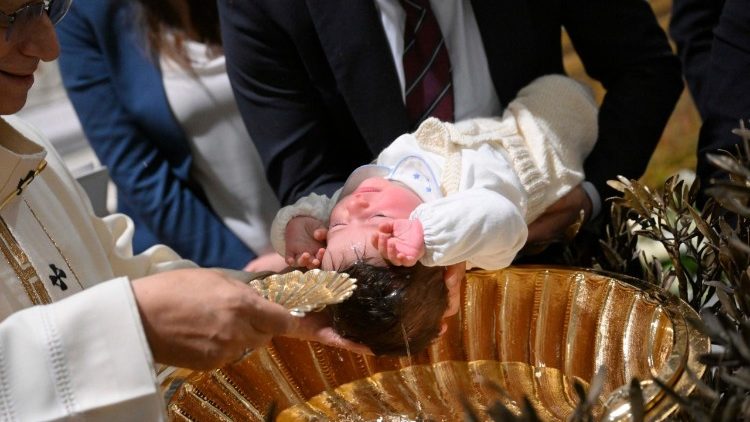 Døpt av paven i Det sixtinske kapell søndag 11. januar 2026