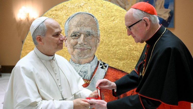 Papst Leo XIV. und Kardinal Harvey, Erzpriester von St. Paul vor den Mauern