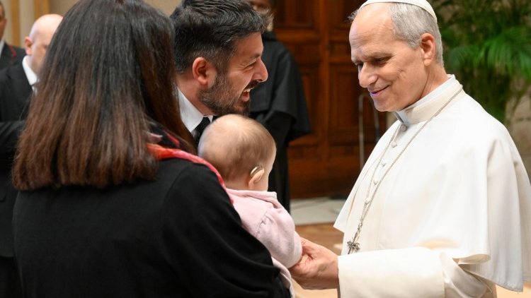 Папата с членовете на Неокатекуменалния път